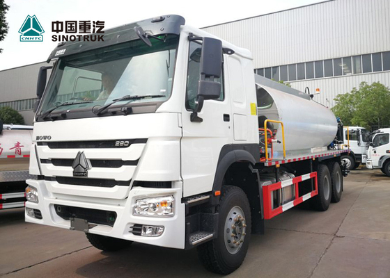 Het Bitumensproeier 10 van Sinotrukhowo 290hp 4x2 cbm Vloeibare Asfalttankwagen