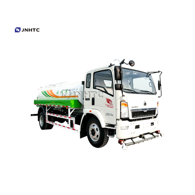Het Lichte Watertankwagen 4x2 van SINOTRUK HOWO met 14m Front Sprinkler