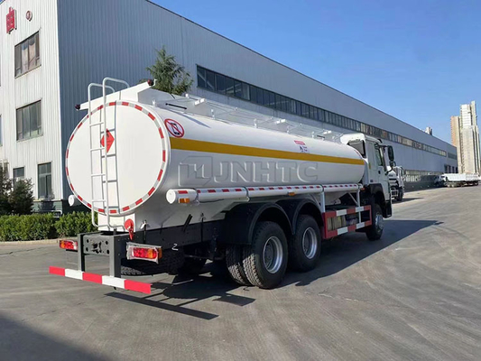 de Tankervrachtwagen 371hp LHD van 6x4 20000L Sinotruk Howo het Drijven