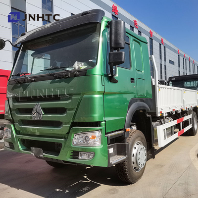 Lichte linksafrijder Howo vrachtwagen 4x2 6 wielen 300 pk