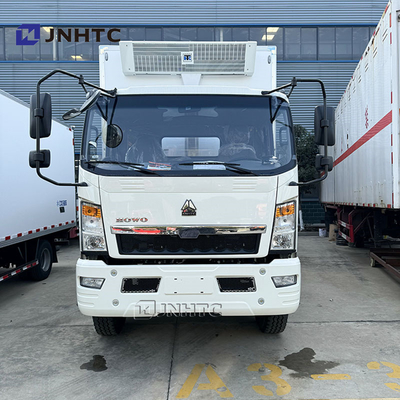 Nieuwe Lihgt koeltruck Sinotruck 4X2 5 ton Voor voedsel koeling Levering lage prijs
