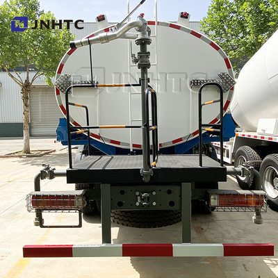 Nieuwe Sinotruk Howo Water Tank Truck 351 - 450 pk 6x4 10 wielen uit China