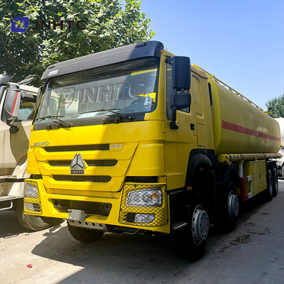 Sinotruk Howo Olie Tank Truck 8X4 400HP LHD Diesel Fuel Oil Tanker Delivery