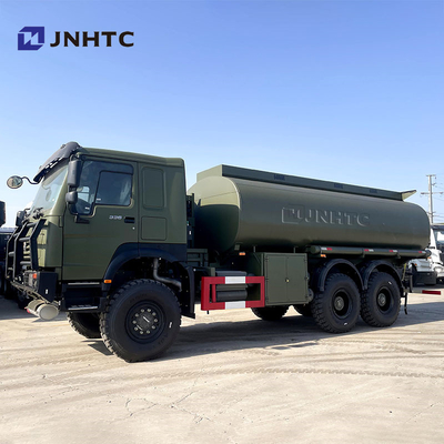 Hot Sinotruk Howo Oil Tank Truck 6x6 All Drive LHD Diesel Fuel Oil Tank Truck te koop