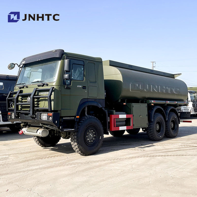 Hot Sinotruk Howo Oil Tank Truck 6x6 All Drive LHD Diesel Fuel Oil Tank Truck te koop