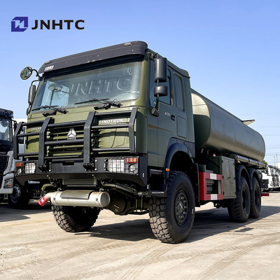 Hot Sinotruk Howo Oil Tank Truck 6x6 All Drive LHD Diesel Fuel Oil Tank Truck te koop