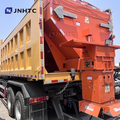 Nieuwe HOWO weg sneeuwveger schoonmaaktruck 400HP 300L 6X4 Te koop
