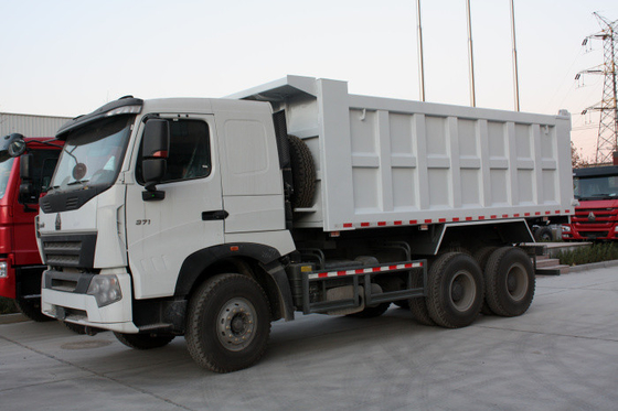 Kipper van de de Stortplaatsvrachtwagen van A7howo Sinotruk 371hp 6x4 de Op zwaar werk berekende met 20M3-Capaciteit voor 50T-Lading