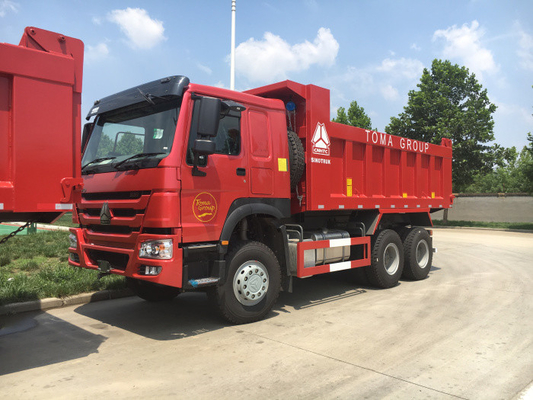 De Stortplaatsvrachtwagen 18 CBM van SINOTRUK HOWO 6x4 met de Vooras van HF9 en de Achteras van HC16