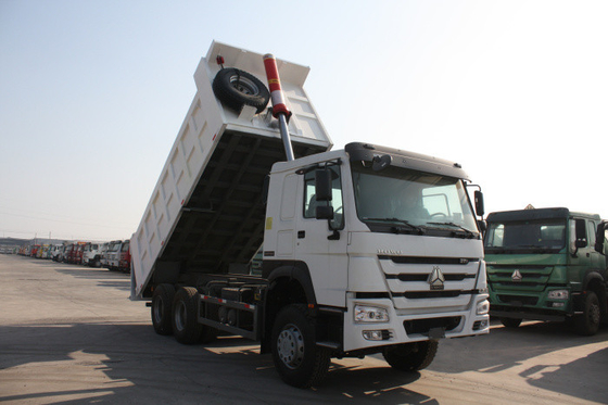 Op zwaar werk berekende de Stortplaatsvrachtwagen van de Howo Euro II Emissie 6×4 met 20 Ton van Payloader