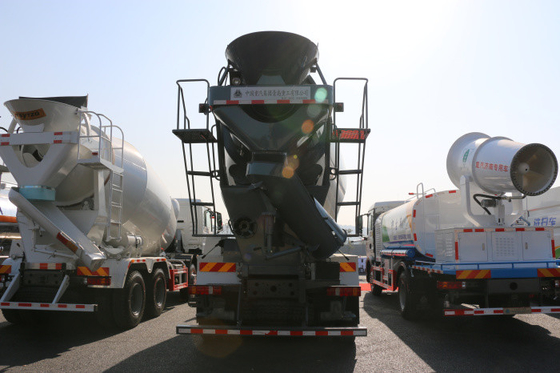 12 Vrachtwagen Één van de wielen8×4 Concrete Mixer Bed Weerbestendig voor Bouw