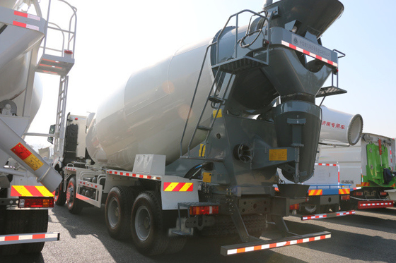 6x4 van de de Diesel de Lichte Plicht van de concrete Mixervrachtwagen Commerciële Vrachtwagens Sinotruk Howo7
