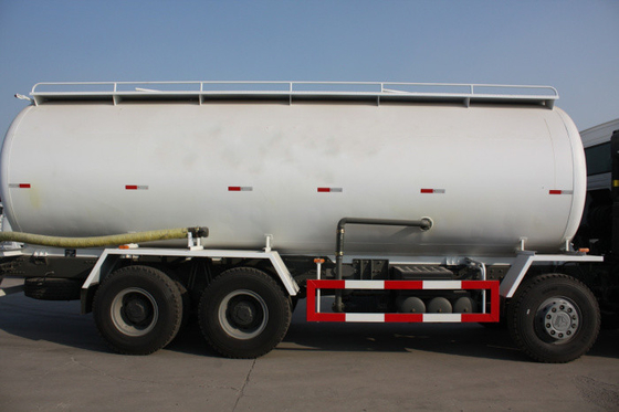Howo 12 Wielen8x4 Bulktankwagen 36m3-45m3 voor Poeder Materiële Vervoer