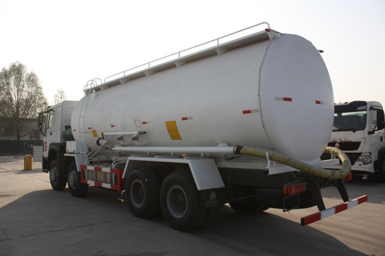 Tankwagen van de kleuren de Facultatieve 8x4 Brandstof Weerbestendig met Staal - ontworpen Structuur