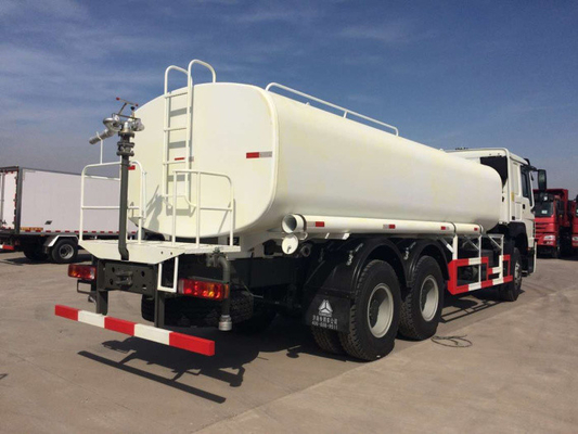 De Brandstoftankwagen met lange levensuur 20M3 20000L 6x4 van Sinotruk Howo7 met Pomp en Pijpen