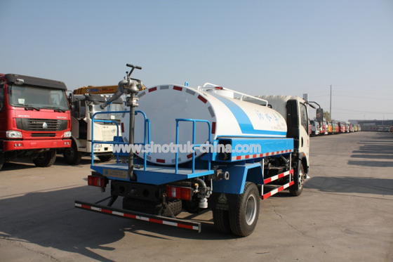 Wielbasis 3360mm Tank van de Plichts Commerciële Vrachtwagens 10CBM van 4X2 de Lichte voor Watersproeier