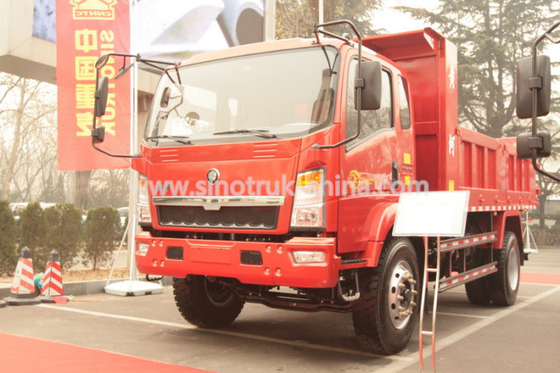 12 ton van de de Plichtsstortplaats van HOWO 4×2 de Lichte Vrachtwagen met de Voorzijde die van 105HP EuroIII 6 Banden opheffen