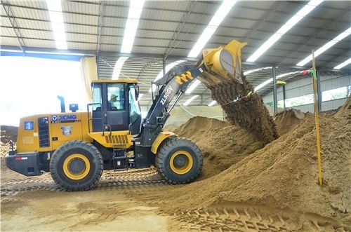 LW500KV de zware van de het Wiellader van Bouwmachines XCMG Hoge Mobiliteit en de Flexibiliteit