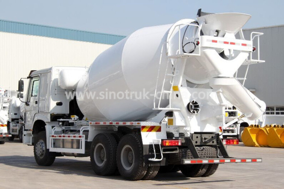 12cbm van de de Mixervrachtwagen van het tankercement Hoge de Botsingsweerstand met Hydraulisch Systeem