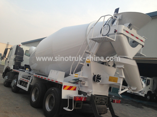 de Vrachtwagen Concrete Mixer 8x4 10cbm van 266-371hp Euro2 Euro3 HOWO A7 in Rode Witte Kleur