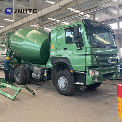 Warm HOWO Betonmengtruck 6x4 10 Wielen Capaciteit Cementmengtruck Gemonteerde Betonmenger Pomptruck