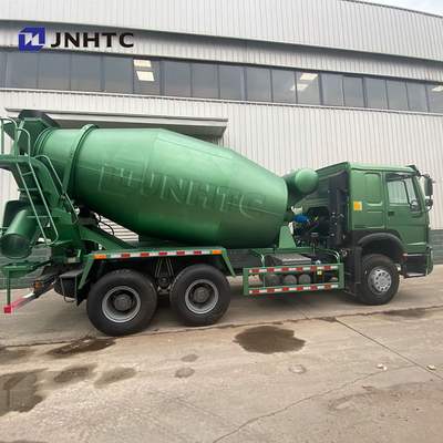 Warm HOWO Betonmengtruck 6x4 10 Wielen Capaciteit Cementmengtruck Gemonteerde Betonmenger Pomptruck