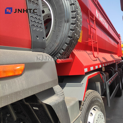 Nieuwe en gebruikte Sinotruck HOWO Nx 8X4 Dump Truck 50 ton Nieuwe Truck Met Tarpaulin