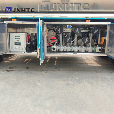 Sinotruk Howo brandstoftanker Truck 6 wielen Aluminium legering 10000 liter met dispenser olie tankers Truck