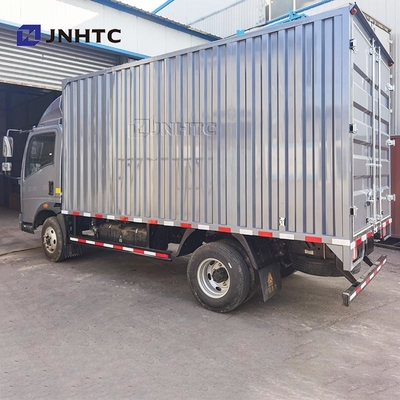China Lichte Truck HOWO Van Tank Cargo 4X2 116hp 6 Wheels Box Truck Te koop