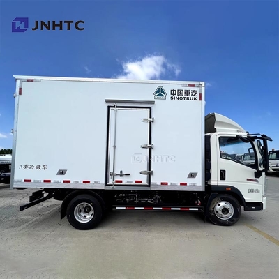 Nieuwe HOWO Koeltruck 3t 4t 5t 4x2 Lichte Voedsel Truck Koeltrucks Factory Latest