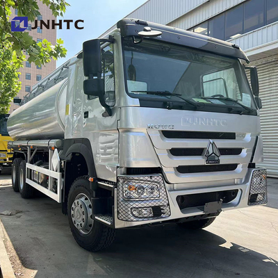 Sinotruk Howo Oil Tank Truck 6X4 400HP LHD Diesel Fuel Oil Tank Truck Goede prijs