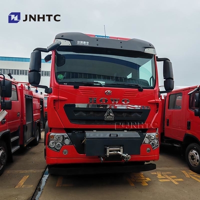 Howo TX brandweertruck 5000L water schuim tank 4X4 met kraan truck