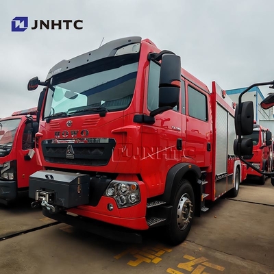 Howo TX brandweertruck 5000L water schuim tank 4X4 met kraan truck