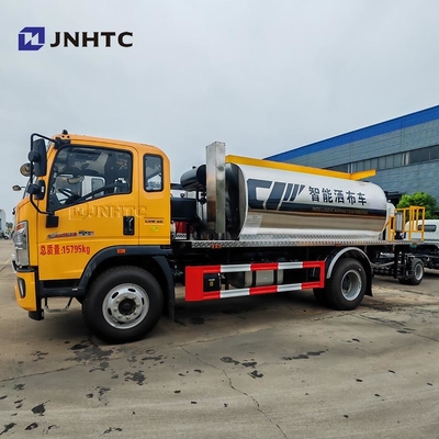 HOWO Asfaltspuitmachine Trucks 4X2 160HP Intelligente bitumenverspreider te koop