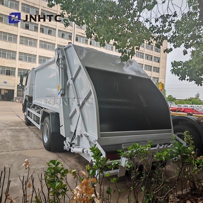 HOWO vuilniswagen Compactor 4x2 Euro 2 Afvalverwijdering Vuilniswagen Achterlader Truck Groen Diesel Model Nieuw