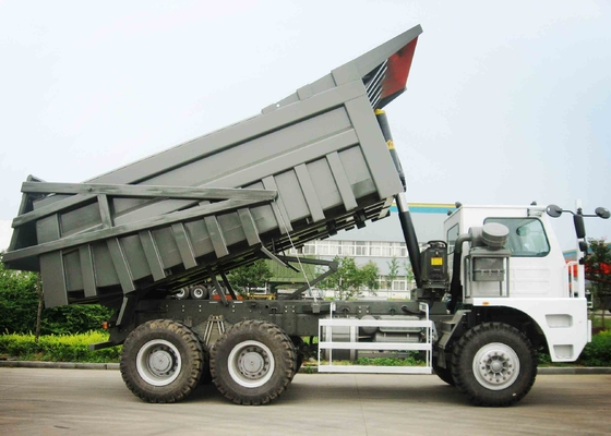 De Vrachtwagen van de de Mijnbouwstortplaats van SINOTRUK HOWO 6*4 371HP 70 Ton Ladings voor Bouwvak