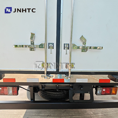 ISUZU 10 ton nuttige lading 4x2 6x4 Box Van Cargo Truck Met motor 205hp 240hp