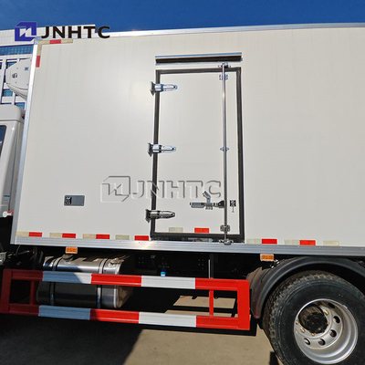Hot Sale HOWO 6 wielen 4x2 kleine handmatige vriezer Truck koelcontainer Truck