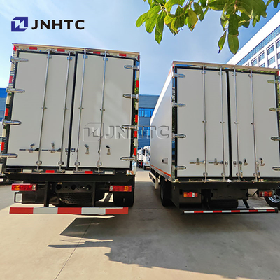 Hot Sale HOWO 6 wielen 4x2 kleine handmatige vriezer Truck koelcontainer Truck