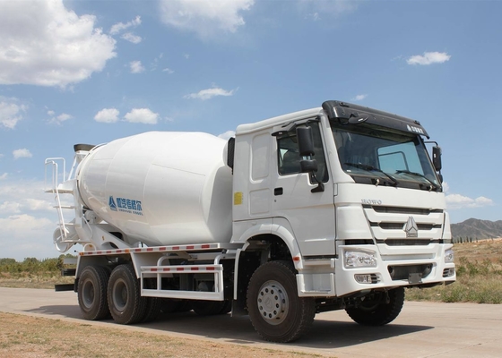 Op zwaar werk berekende de Stortplaatsvrachtwagen van HOWO, Vrachtwagen 10 van de Cementmixer Tank van de Wielen de Euro 2 400L Brandstof