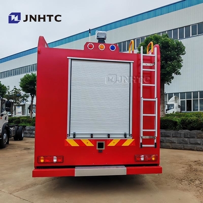 HOWO brandweerwagen 12000L 6 x 4 water en schuim brandbestrijding reddingswagen