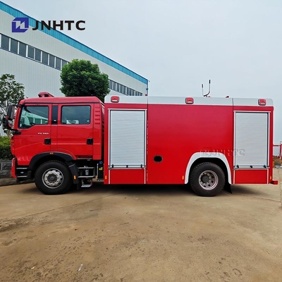HOWO brandweerwagen 12000L 6 x 4 water en schuim brandbestrijding reddingswagen