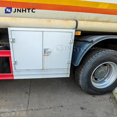 Howo Olie Tanker Trucks 4X2 266HP 30000 liter Brandstof Transport Brandstof Tanker Trucks