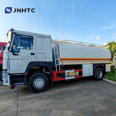 Howo Olie Tanker Trucks 4X2 266HP 30000 liter Brandstof Transport Brandstof Tanker Trucks