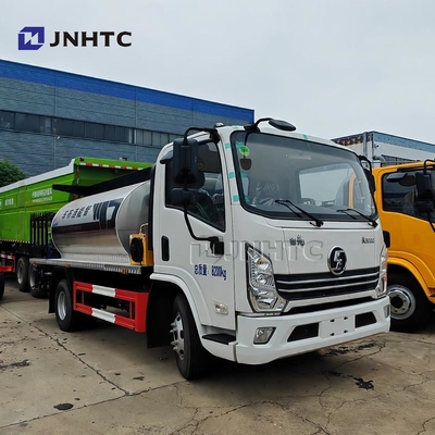 Shacman Asfalt Spraying Equipment Trucks 4X2 160HP Intelligent Bitumen Spreader te koop