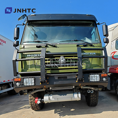 Howo Olie Tanker Trucks 4X4 All Wheel Drive Brandstof Transport Brandstof Tanker Trucks