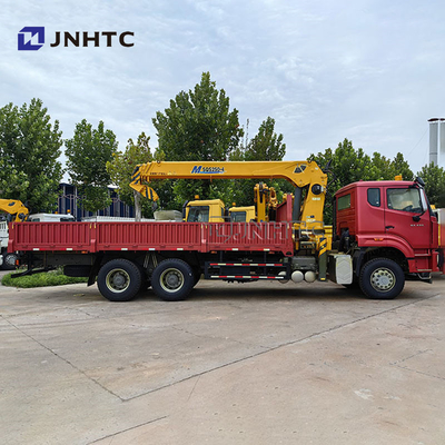 Knuckle Boom 8 Ton Hydraulische HOWO NX Cargo Flatbed Truck Gemaakte kraan Te koop