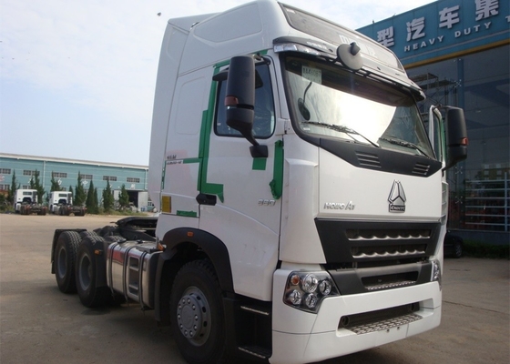 ISO ging 10 Wheeler Sinotruk Howo Bulk Cement Tankwagen en Tractorvrachtwagen met 50M ³ Tankerlichaam over