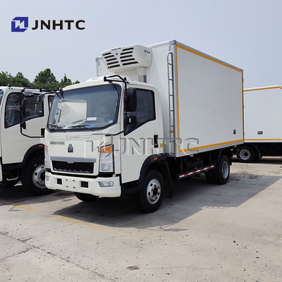 Sinotruk 4x2 koeltruck 5 ton vriezer koeltruck voor het vervoer van levende vis