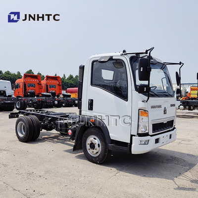 Sinotruck Howo 4x2 5 ton 8 ton lichte vracht / dumptruck Chassis Dieselbrandstof Euro 2 emissie Links stuur